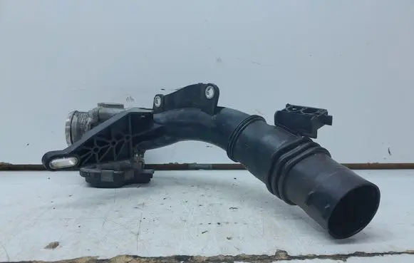 Volvo V40 Throttle valve 9673534480