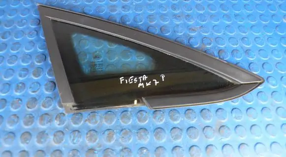 Ford Fiesta Front triangle window/glass CARTESZYBA69