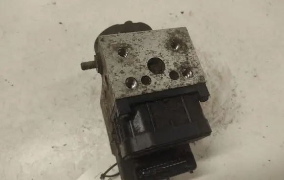 Toyota Yaris ABS Pump 0273004994 587158 40452