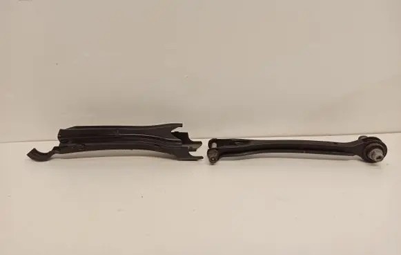 Mercedes-Benz C W205 Rear control arm A2043521205