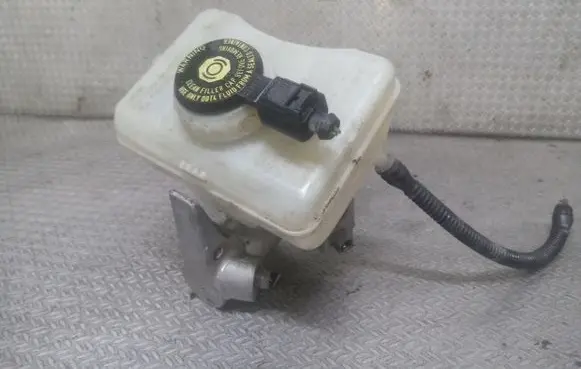 Audi A4 S4 B8 8K Master brake cylinder 8K0611301A