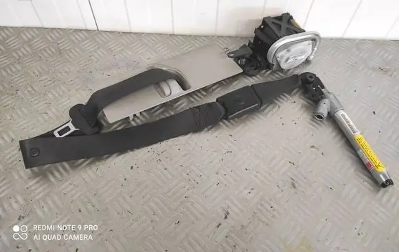 Opel Insignia A Front seatbelt PASLEWY TWOJEAUTO882182990
