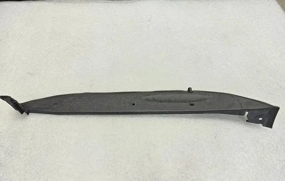 Porsche Macan (95B) Fender end trim 95B854777B