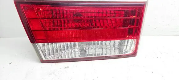 Hyundai Sonata Tailgate rear/tail lights 30106160