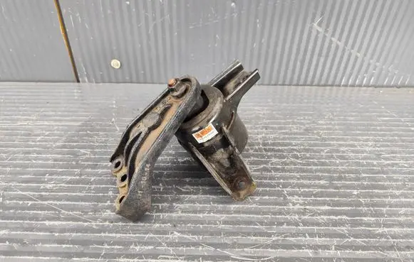 Hyundai i20 (GB IB) Engine mounting bracket 21810C8300
