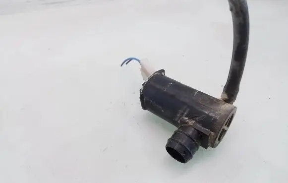 Mitsubishi Pajero Sport I Windscreen/windshield washer pump 8603101260