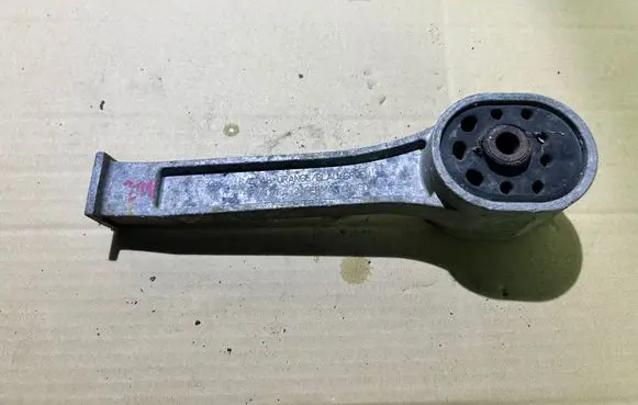 Ford Galaxy Gearbox mount 7M0399201R