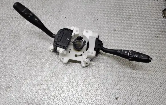Mitsubishi Space Star Wiper turn signal indicator stalk/switch MR368915