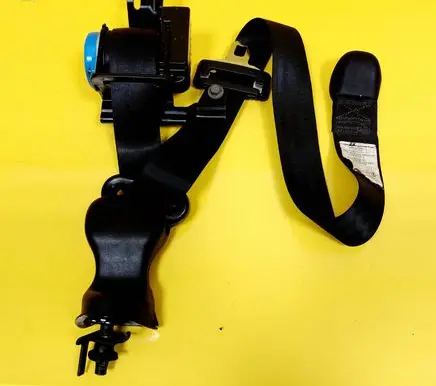 Chrysler Voyager Third row seat belt 4680220
