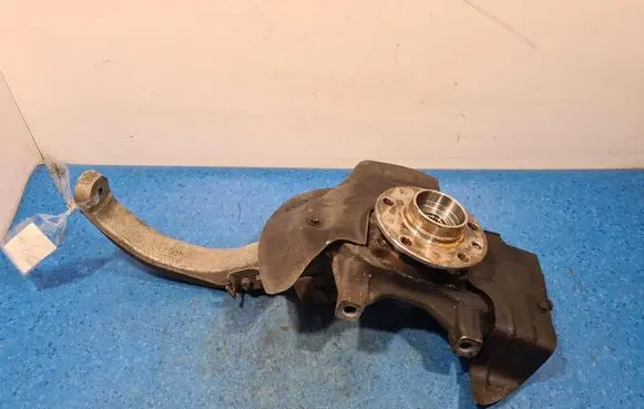 Alfa Romeo 159 Front wheel hub spindle knuckle