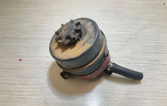 Iveco Daily 45 - 49.10 Power steering fluid tank/reservoir