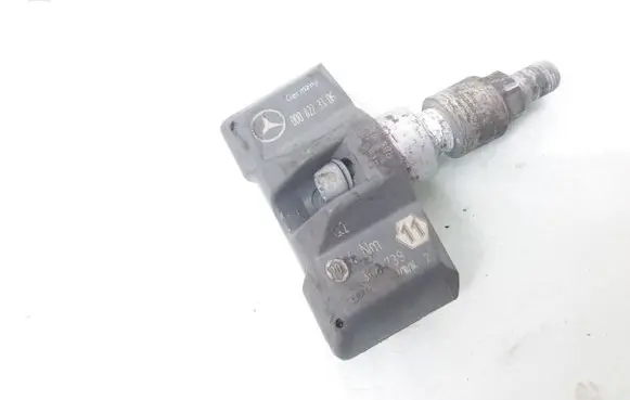 Mercedes-Benz E W210 Tire pressure sensor 0008223306