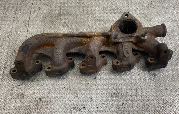 Volvo S60 Exhaust manifold 00637797