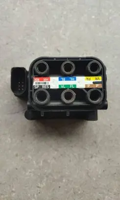 Mercedes-Benz E W213 Air suspension valve block A0993200258