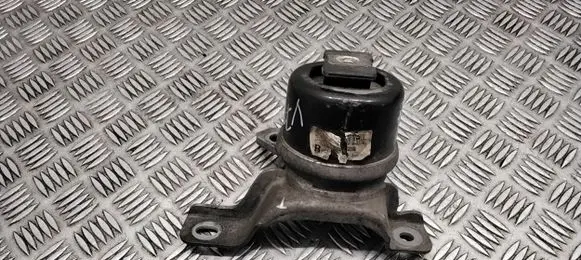 Volvo V70 Engine mount bracket 31330135