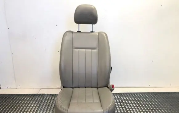 Dodge Durango Front passenger seat 