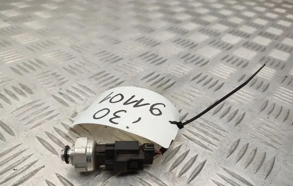 Hyundai i30 Air conditioning (A/C) pressure sensor 92CP812