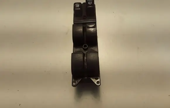 Mitsubishi Pajero Electric window control switch 8608A109