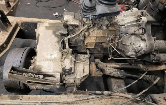Land Rover Defender Manual 4 speed gearbox 