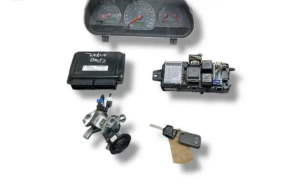 Volvo S40, V40 Engine ECU kit and lock set S118245001 P30614300