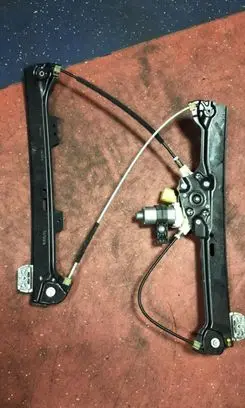 BMW 5 E60 E61 Front door window regulator with motor 7184741