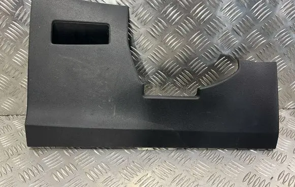 Peugeot 5008 II Dashboard lower bottom trim panel 9810145577