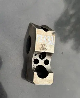 Volkswagen Transporter - Caravelle T5 Camshaft holder U0834