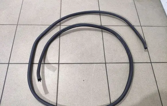 BMW 6 F12 F13 Engine compartment rubber 7211926