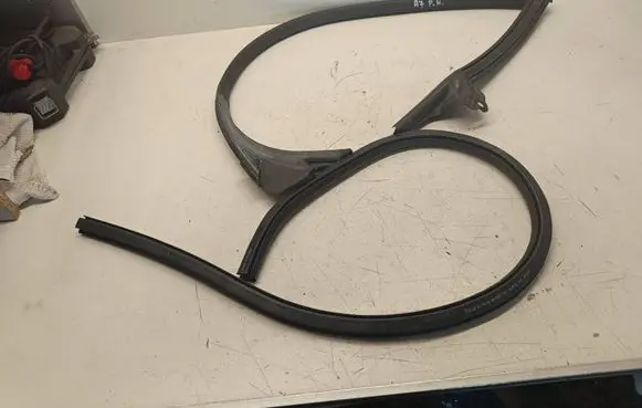 Audi A7 S7 4G Front door rubber seal 4G8831707A