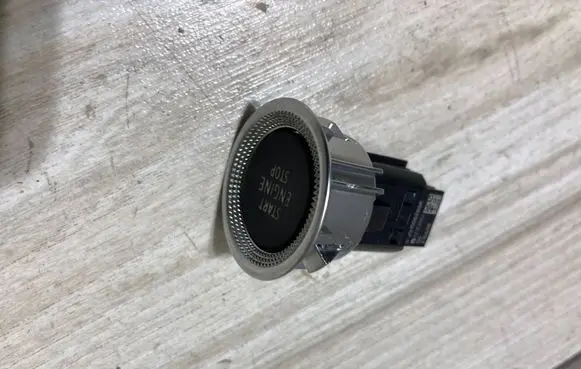 Renault Arkana Engine start stop button switch 251506286R