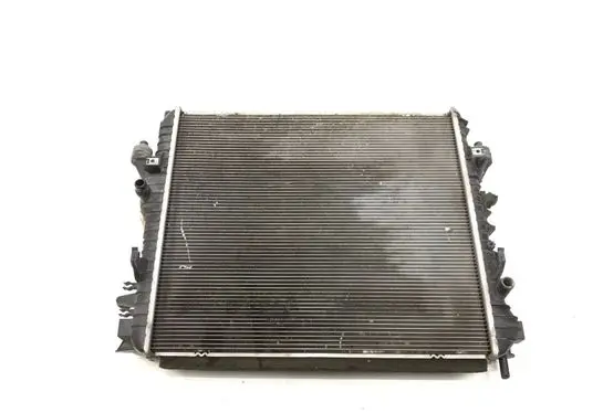 Jaguar F-Type Coolant radiator C2C39565