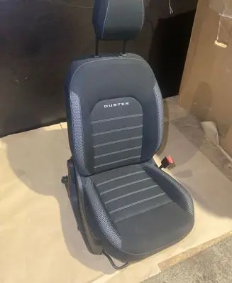 Dacia Duster II Front passenger seat 