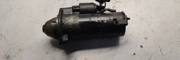 Volkswagen PASSAT B5.5 Starter motor 068911024F
