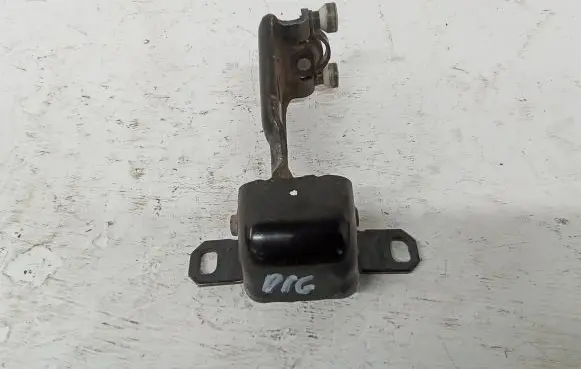 Mercedes-Benz Vito Viano W447 Sliding door middle roller runner A4477600347