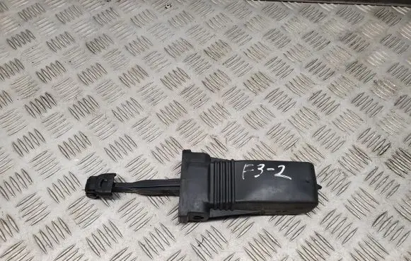 Audi Q3 F3 Front door check strap stopper 83A837249 83A837267
