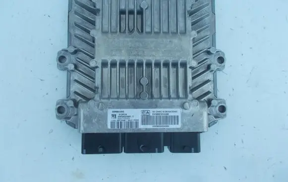 Citroen C5 Engine control unit/module SW9661835380