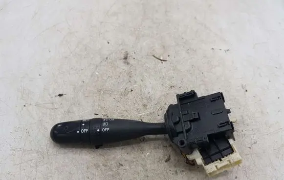 Toyota Corolla Verso E121 Indicator stalk 13020173753