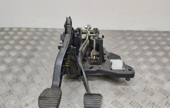 Peugeot 508 Pedal assembly 9666871180