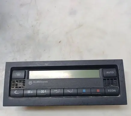 Volkswagen Golf IV Climate control unit 1J0907047E