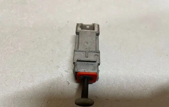 Opel Astra H Brake pedal sensor switch 13299720