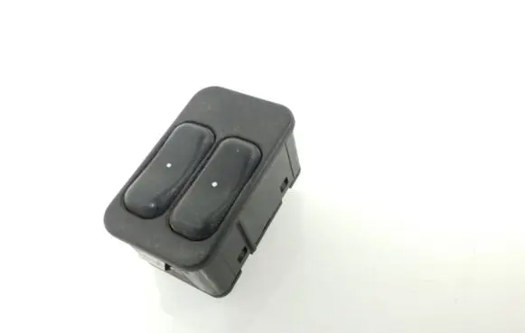 Opel Zafira A Electric window control switch 90561088