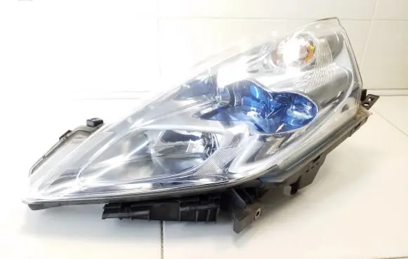 Nissan Leaf I (ZE0) Headlight/headlamp A1K3100001