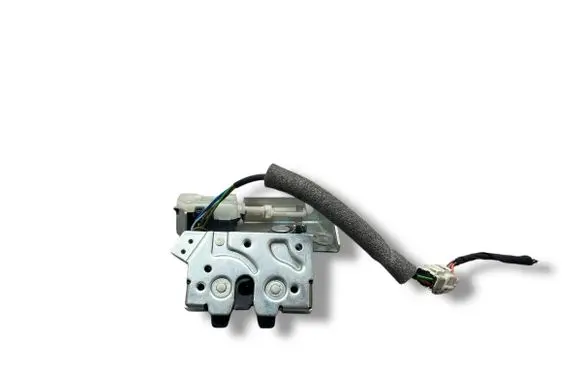 Ford Mondeo Mk III Tailgate/trunk/boot lock/catch/latch 3S71A43102AC