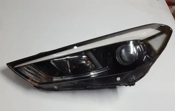 Hyundai Tucson TL Headlight/headlamp 92101D7110XAUTOP 92101D7110