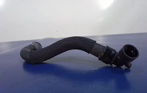 Peugeot 308 Engine coolant pipe/hose 