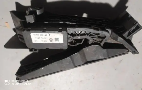 Volkswagen Golf Plus Accelerator throttle pedal 1K1721503M