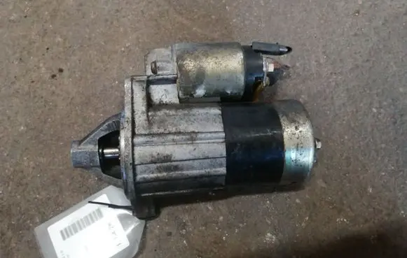 Peugeot 306 Starter motor 2020644620