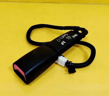 KIA Carens III Front seatbelt buckle 