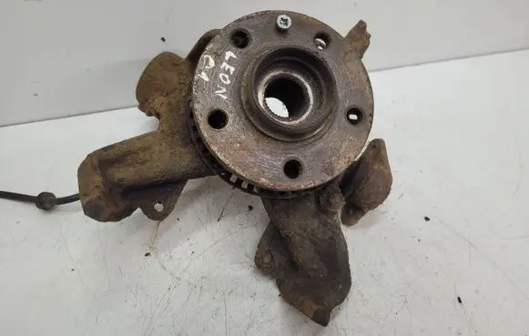 Seat Leon (1M) Front wheel hub