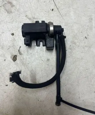 Volvo V70 Turbo solenoid valve 72279600 2247906 02T217